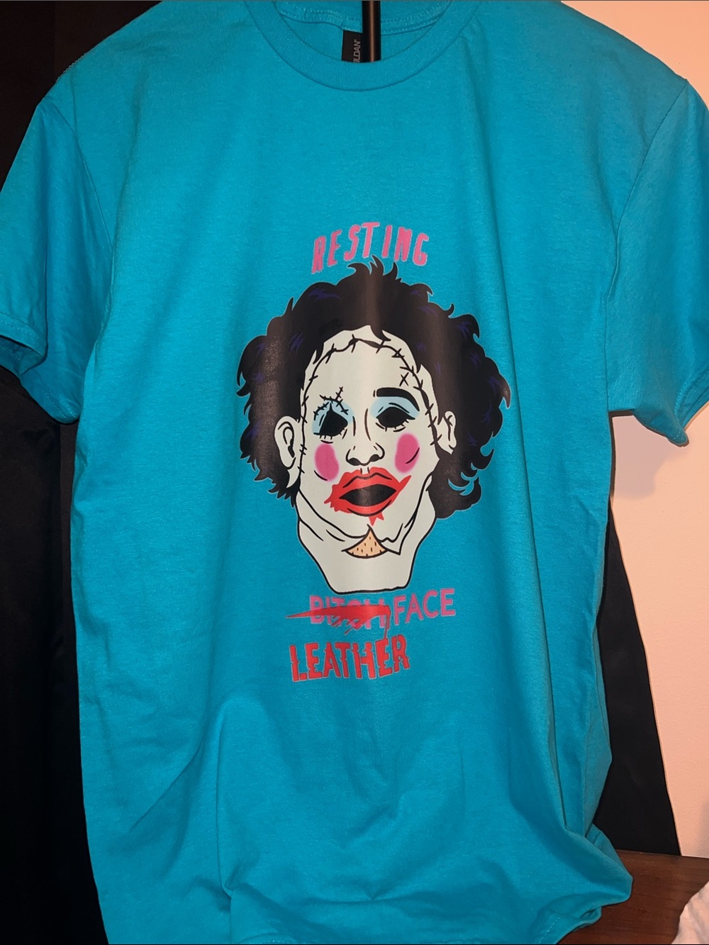 NEW! RESTING LEATHERFACE tee - Picture 2 of 5